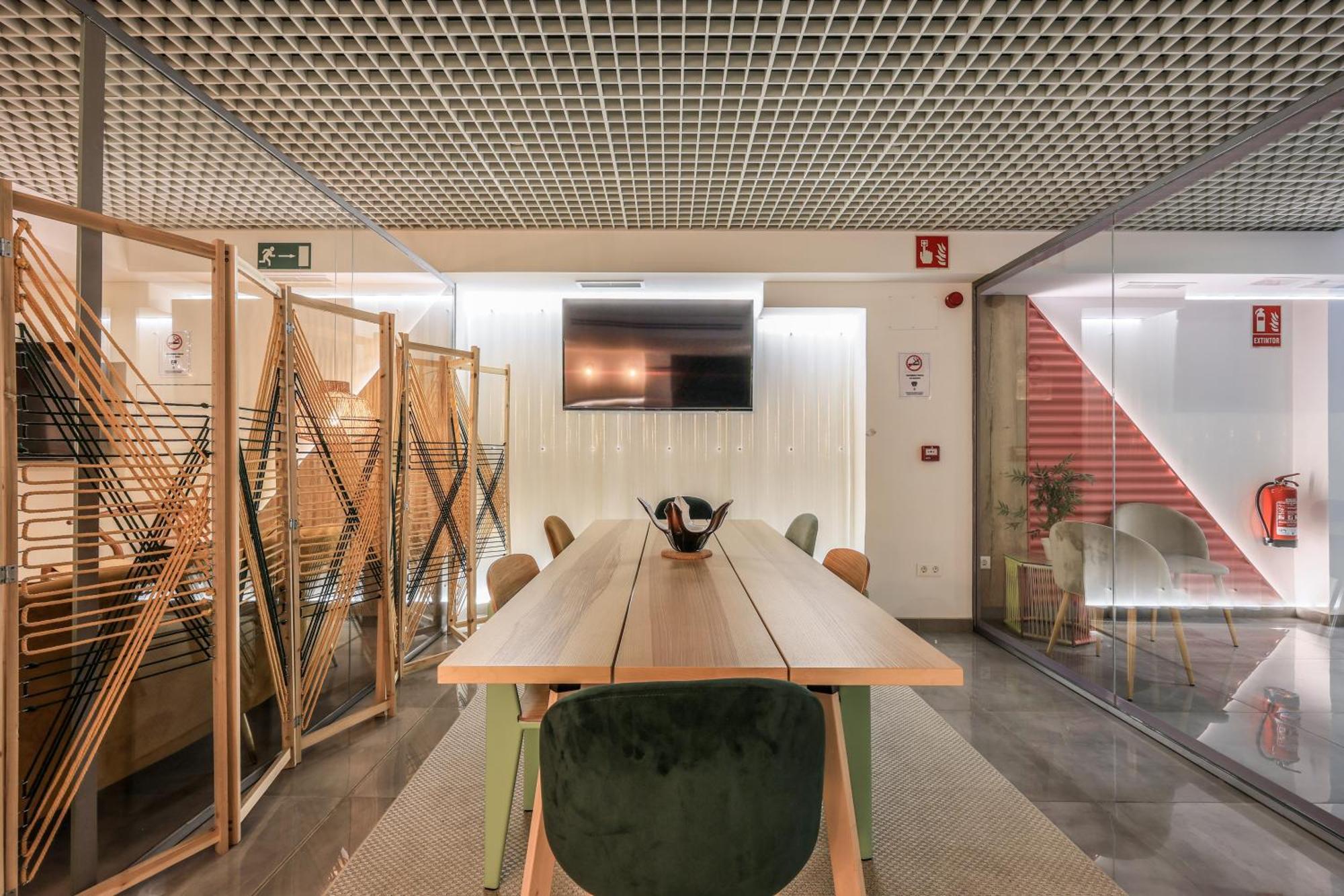 Amazinn Places Blasco De Garay 105 Madrid Exterior photo
